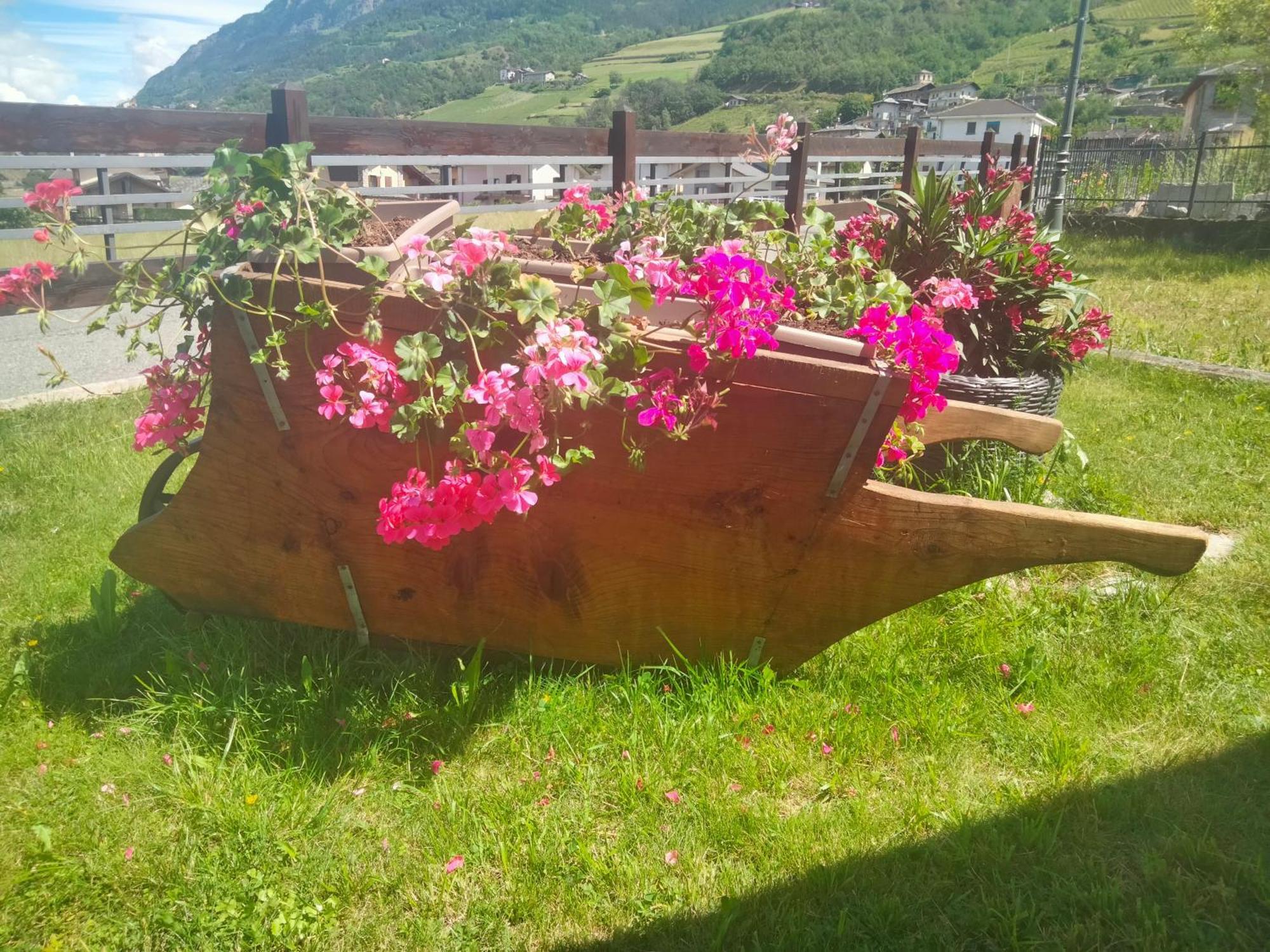 Appartamento Signorile Con Giardino 아오스타 외부 사진