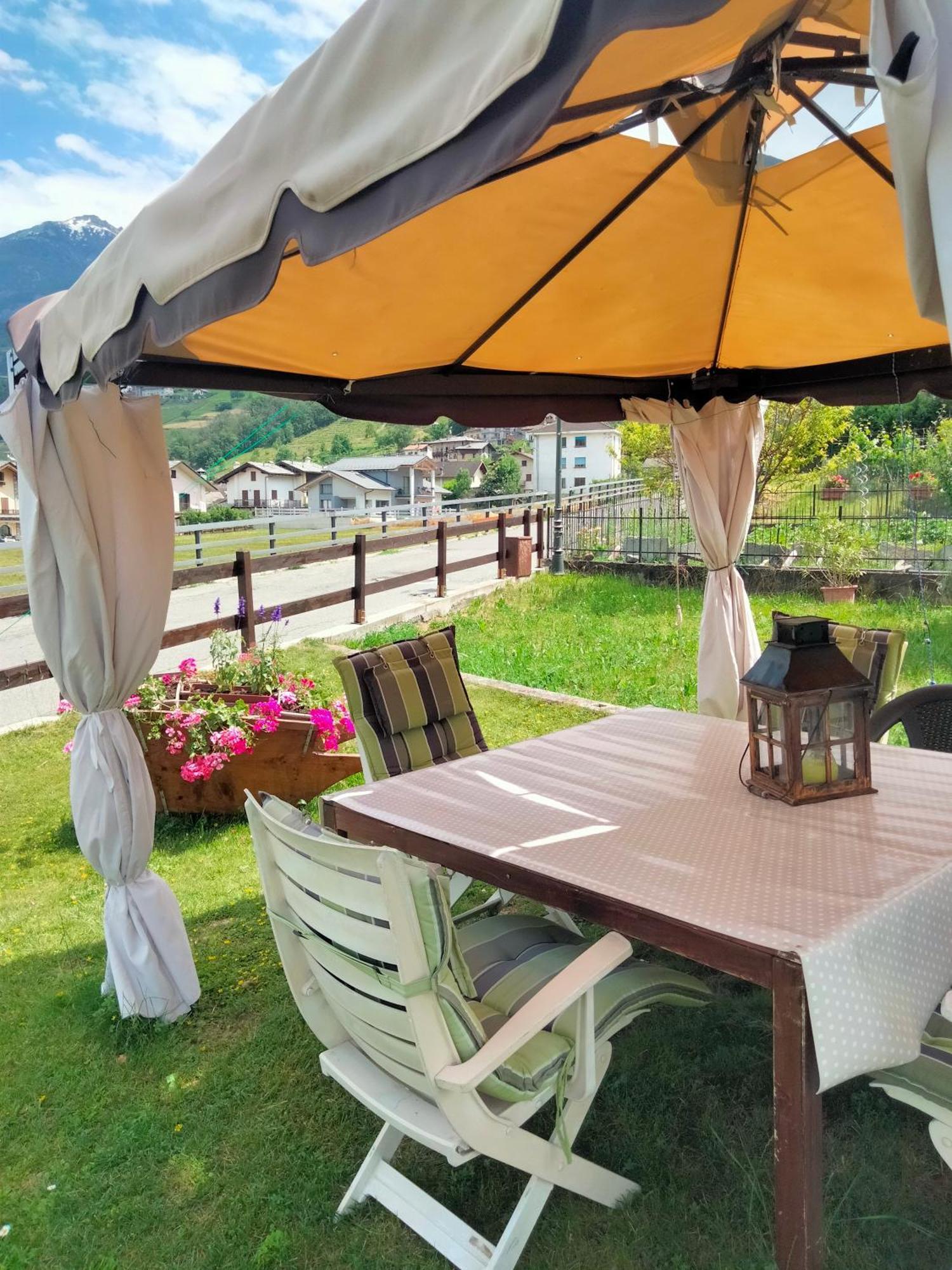 Appartamento Signorile Con Giardino 아오스타 외부 사진